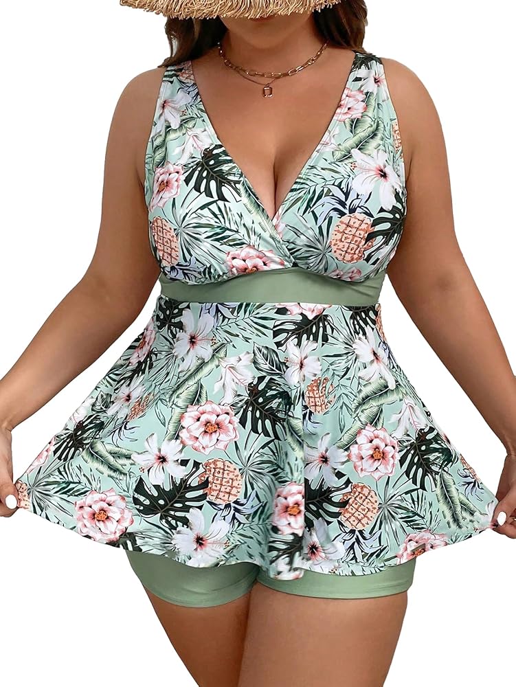 WDIRARA Women's Plus Size Tropical Print Swim Dress Set 2 Piece V Neck Wireless Bra and Shorts Bottom Swimsuit Tankini